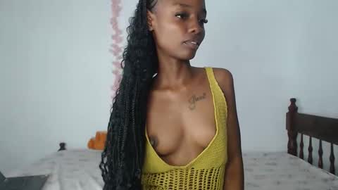 Snapshot of sexyzuriel chatting on 23, 5, 2026 sexyzuriel online show from 23, 5, 2026
