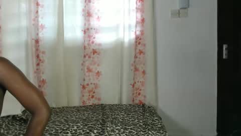 Snapshot of sexyzuriel chatting on 25, 5, 2026 sexyzuriel online show from 25, 5, 2026