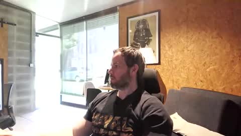 shad0w_hunter online show from 17, 12, 2025