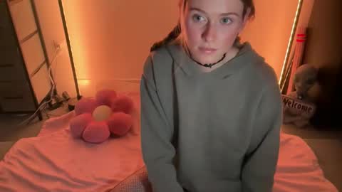 shadebabe online show from 1, 11, 2025