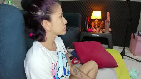 Snapshot of shadia_squirt chatting on 28, 9, 2025 shadia online show from 28, 9, 2025