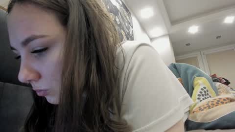 Snapshot of shadow_raffi chatting on 14, 12, 2024 shadow_raffi online show from 14, 12, 2024