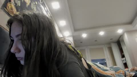 Snapshot of shadow_raffi chatting on 28, 12, 2024 shadow_raffi online show from 28, 12, 2024