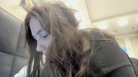 Snapshot of shadow_raffi chatting on 15, 2, 2025 shadow_raffi online show from 15, 2, 2025