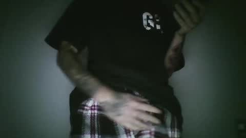 Snapshot of shadowwolfxxx9 chatting on 24, 9, 2025 shadowwolfxxx9 online show from 24, 9, 2025