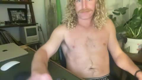 Snapshot of shaggy_sd chatting on 11, 12, 2024 shaggy_sd online show from 11, 12, 2024