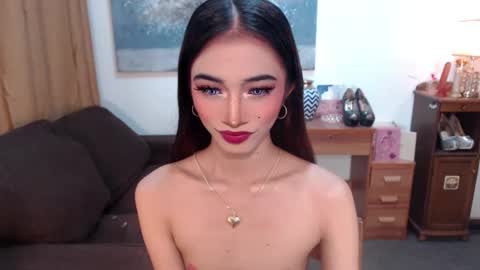 Snapshot of shaina_cummer chatting on 17, 12, 2025 shaina online show from 17, 12, 2025