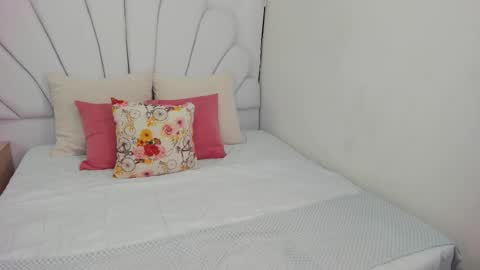 Snapshot of shamara_thomson chatting on 17, 10, 2025 Shamara Thomson online show from 17, 10, 2025