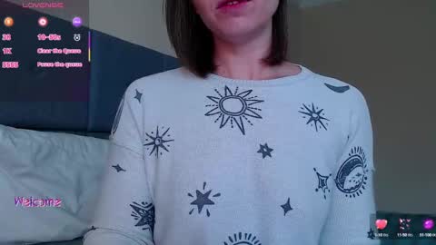 Snapshot of shameless_shalynn chatting on 8, 10, 2025 Shalynn online show from 8, 10, 2025