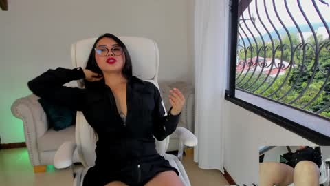 Snapshot of shanabellucy chatting on 5, 12, 2024 onlyfans shanabellucy online show from 5, 12, 2024