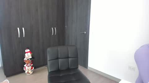 Snapshot of shanabellucy chatting on 20, 12, 2024 onlyfans shanabellucy online show from 20, 12, 2024