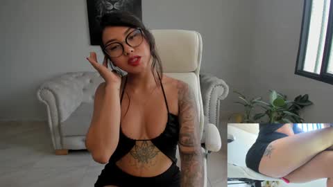 Snapshot of shanabellucy chatting on 9, 1, 2025 onlyfans shanabellucy online show from 9, 1, 2025