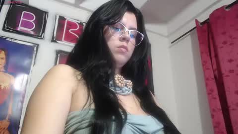 Shanell Moore online show from 30, 12, 2024