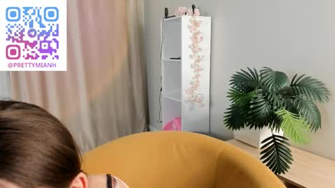 me name is Mia online show from 4, 3, 2026