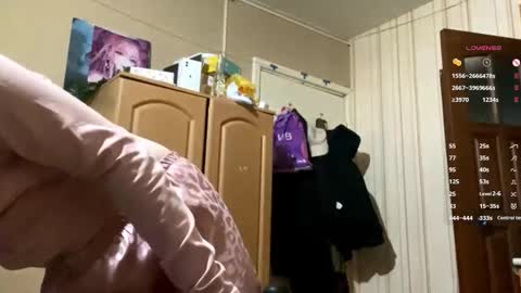 Snapshot of shantaeburleson chatting on 29, 10, 2025 Kristin online show from 29, 10, 2025