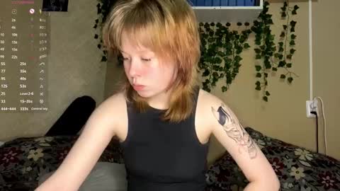 Snapshot of shantaeburleson chatting on 4, 11, 2025 Kristin online show from 4, 11, 2025