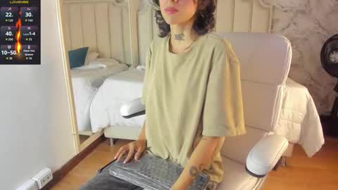 Shantal online show from 5, 11, 2025