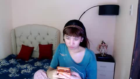 Snapshot of shantalfoxxy chatting on 4, 6, 2026 SHANTA FOX s online show from 4, 6, 2026