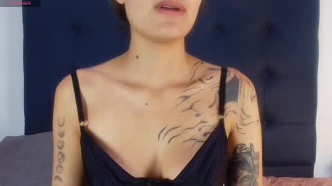 shantallvegga1 online show from 1, 4, 2026