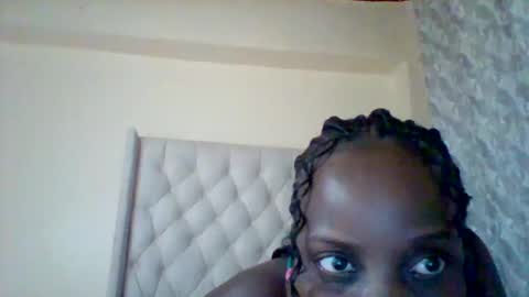 Snapshot of shantybaibe chatting on 3, 11, 2025 shantybaibe online show from 3, 11, 2025