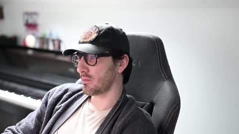 Snapshot of shape80 chatting on 13, 3, 2026 frenchy boy online show from 13, 3, 2026