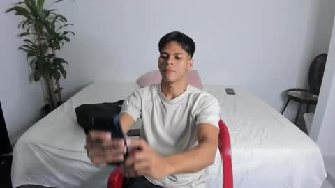 shark_boy21 online show from 26, 10, 2025