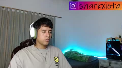 Snapshot of sharky_g chatting on 8, 10, 2025 Frqnko online show from 8, 10, 2025