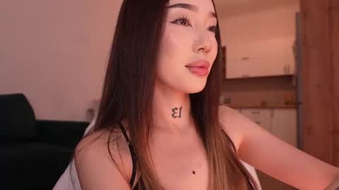 Snapshot of sharlin_13 chatting on 4, 7, 2026 Sharlin online show from 4, 7, 2026