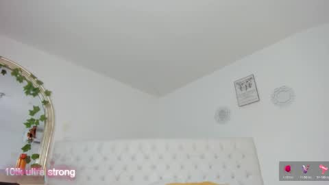 Snapshot of sharlot_evans_ chatting on 16, 12, 2025 Sharlot online show from 16, 12, 2025