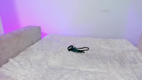 Hi fiends ---- I usually start online from Monday to Friday from 1000 am Saturdays and Sundays at 600 am Colombia time online show from 5, 2, 2025