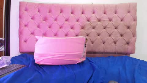 Snapshot of sharlott_kiss chatting on 30, 12, 2024 Sharlott online show from 30, 12, 2024