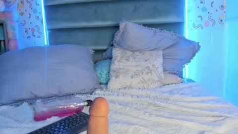 Snapshot of sharon_justin_ chatting on 21, 1, 2025 Sharon online show from 21, 1, 2025