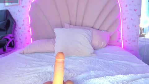 Snapshot of sharon_justin_ chatting on 20, 2, 2025 Sharon online show from 20, 2, 2025