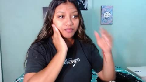 Snapshot of sharon_levi chatting on 3, 3, 2026 sharon levi online show from 3, 3, 2026