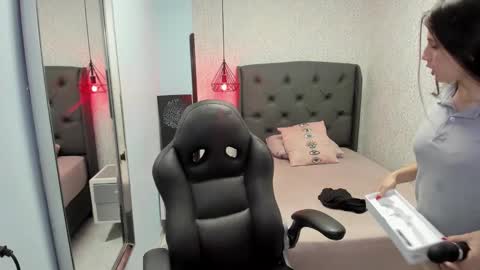 Snapshot of sharonblake5 chatting on 10, 10, 2025 M A G N O online show from 10, 10, 2025