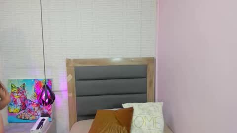 Snapshot of sharonblake5 chatting on 20, 10, 2025 M A G N O online show from 20, 10, 2025