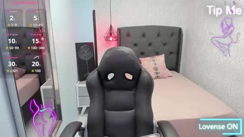 Snapshot of sharonblake5 chatting on 25, 10, 2025 M A G N O online show from 25, 10, 2025