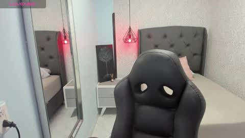 Snapshot of sharonblake5 chatting on 27, 10, 2025 M A G N O online show from 27, 10, 2025