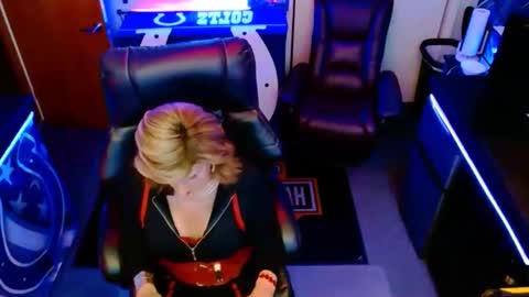 Snapshot of sharoncoxxx chatting on 27, 10, 2025 sharoncoxxx online show from 27, 10, 2025