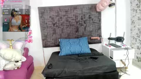 Snapshot of sharoncute16 chatting on 8, 11, 2025 sharoncute16 online show from 8, 11, 2025