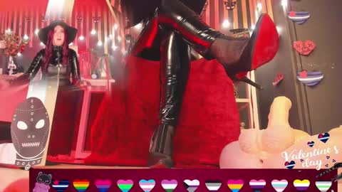 Snapshot of sharoon_gold chatting on 15, 2, 2025 Your mistress Sharon  online show from 15, 2, 2025