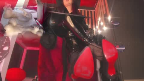 Snapshot of sharoon_gold chatting on 4, 3, 2025 Your mistress Sharon  online show from 4, 3, 2025