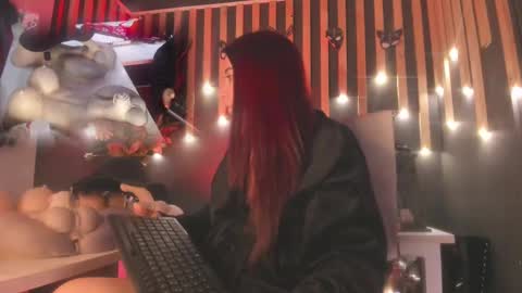 Snapshot of sharoon_gold chatting on 4, 3, 2025 Your mistress Sharon  online show from 4, 3, 2025