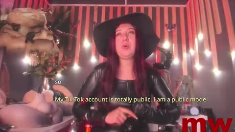 Snapshot of sharoon_gold chatting on 11, 3, 2025 Your mistress Sharon  online show from 11, 3, 2025