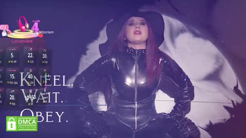 Snapshot of sharoon_gold chatting on 23, 10, 2025 Your mistress Sharon  online show from 23, 10, 2025