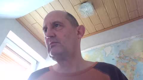 Snapshot of sharpshoder chatting on 15, 5, 2026 Peter online show from 15, 5, 2026