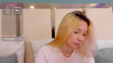 Snapshot of shatall_rouge chatting on 13, 2, 2025 Shantall online show from 13, 2, 2025