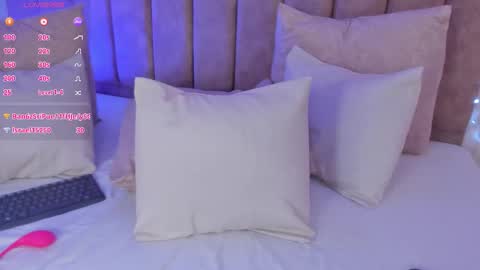 Shantall online show from 14, 12, 2025