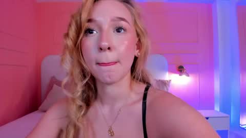 Snapshot of shatall_rouge chatting on 12, 5, 2026 Shantall online show from 12, 5, 2026