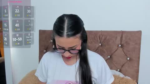 Snapshot of shayla__bross chatting on 14, 12, 2025 shayla bross online show from 14, 12, 2025